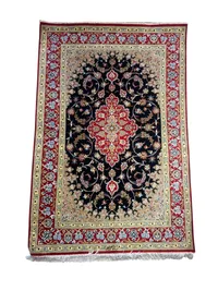 Qum Silk Medallion