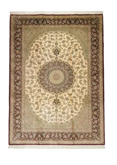 Qum Silk Ivory Medallion