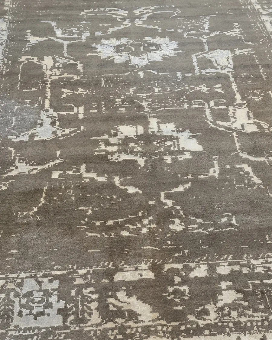 Indo-Nepali Erased Medallion Grey, Bhadohi, India modern rug, in taupe grey, Wool, 274 × 338 cm (9'0" × 11'1"), Nasim Carpets Malaysia — view 3