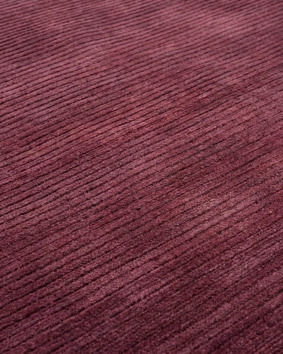 Nepal Ribbed Plain Burgundy, Kathmandu, Nepal modern rug, in burgundy, Wool, 155 × 216 cm (5'1" × 7'1"), Nasim Carpets Malaysia — view 3